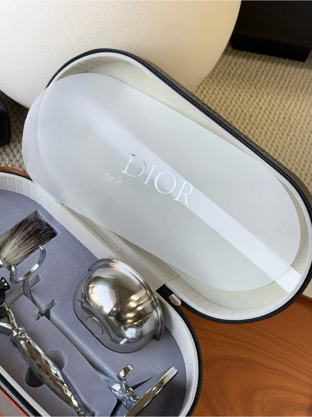 Dior Men's Shaving Set in Light Gray and Silver